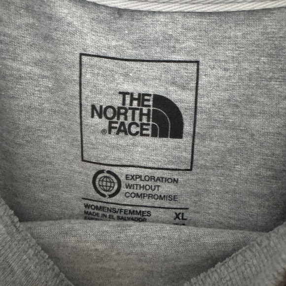 NWT The North Face
Women's Evolution Cutie Cotton T-Shirt in light gray Sz XL - Picture 5 of 7